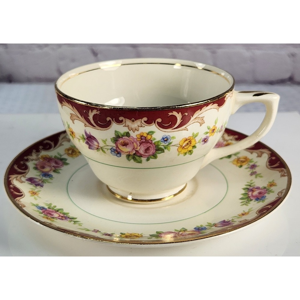 Pope Gosser Bone China Teacup & Saucer Set‎